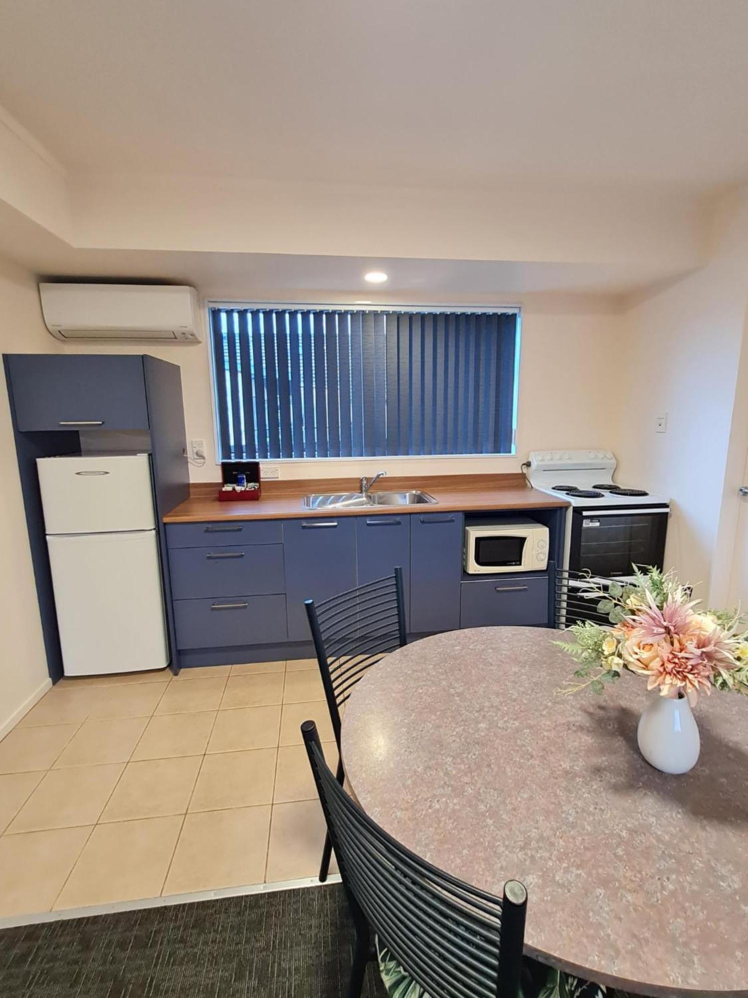 Avenue Heights Motel Whangarei Bagian luar foto