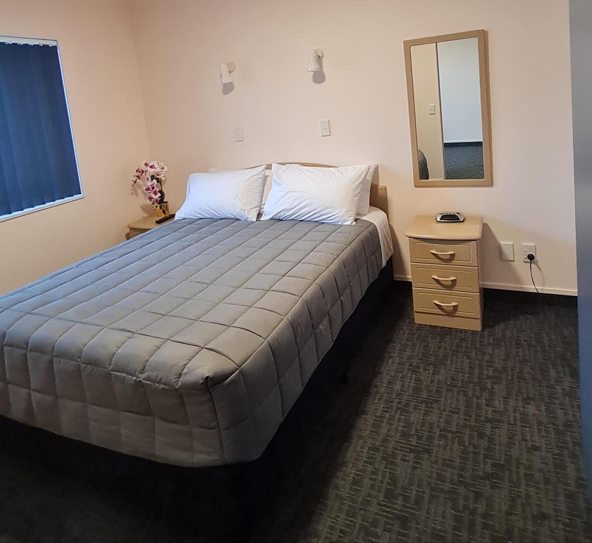 Avenue Heights Motel Whangarei Bagian luar foto
