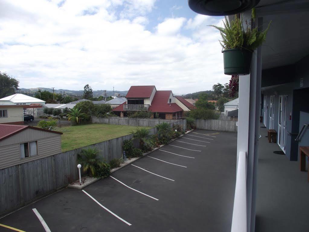 Avenue Heights Motel Whangarei Bagian luar foto