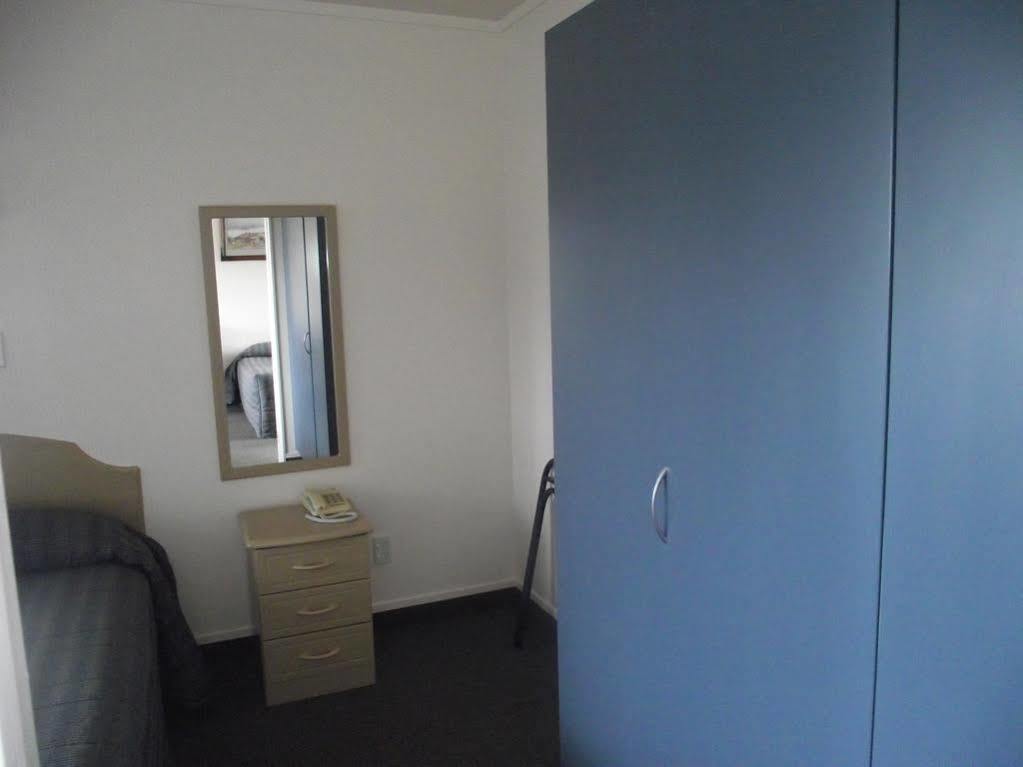Avenue Heights Motel Whangarei Bagian luar foto
